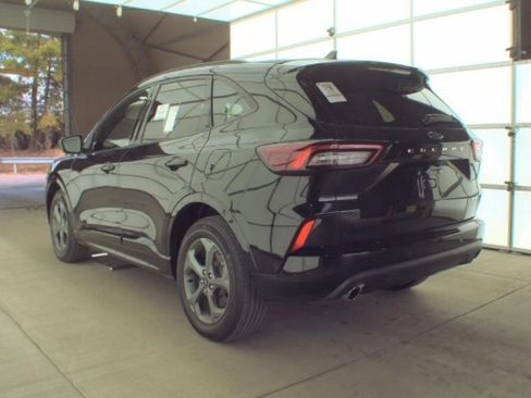 Used 2023 Ford Escape ST-Line w/ Tech Pack #1 image 8