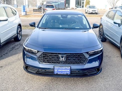 Used 2025 Honda Accord SE image 3