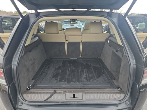 Used 2016 Land Rover Range Rover Sport HSE image 13