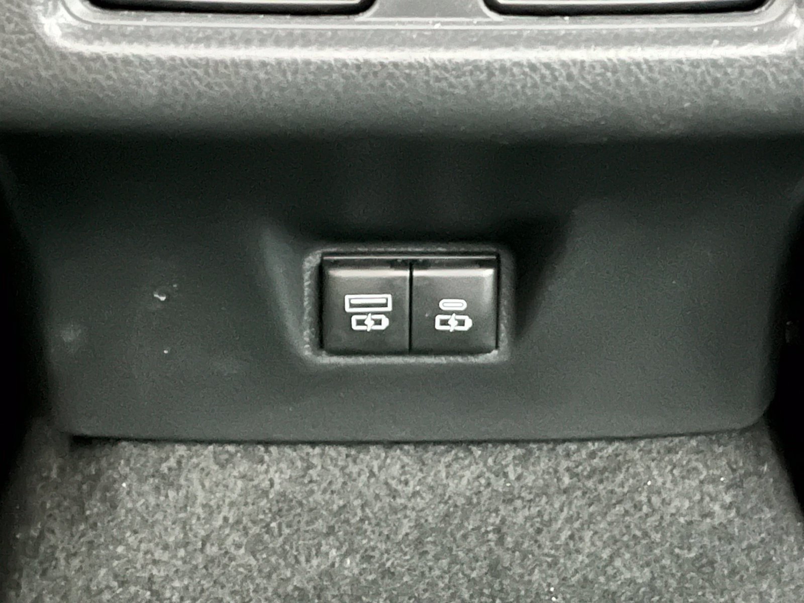 Used 2026 Toyota Camry LE FWD image 39