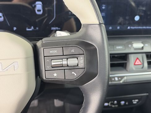 Certified 2025 Kia K4 EX w/ GT-Line Sunroof Package FWD image 29