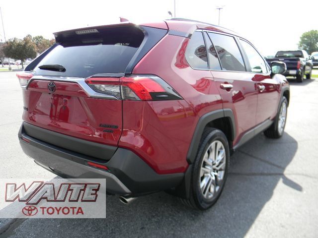 Used 2020 Toyota RAV4 Limited AWD/4WD image 2