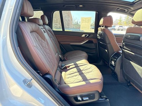New 2024 BMW X7 xDrive40i w/ M Sport Package image 22