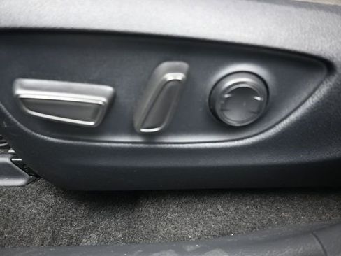 Used 2024 Toyota RAV4 XLE Premium image 33