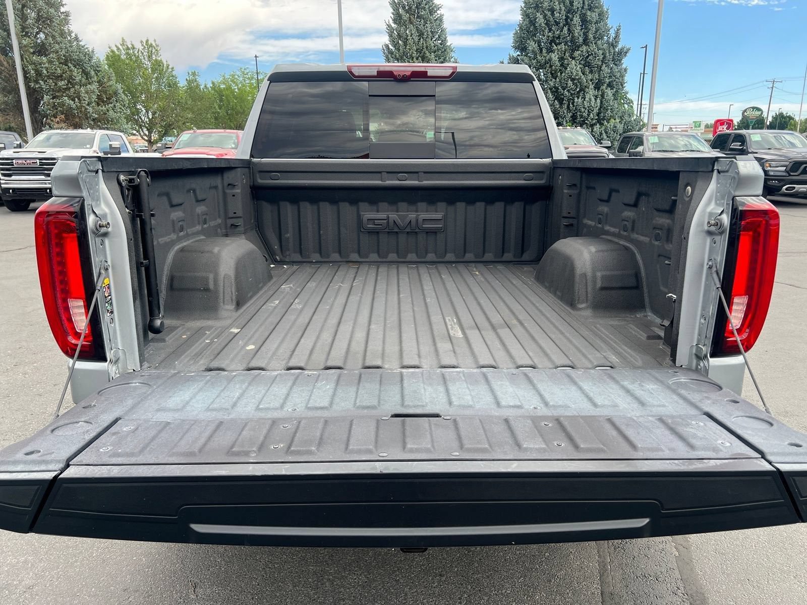 Used 2025 GMC Sierra 1500 Denali w/ Denali Reserve Package AWD/4WD image 29
