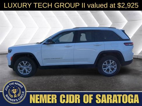 Used 2023 Jeep Grand Cherokee Limited w/ Luxury Tech Group II image 2