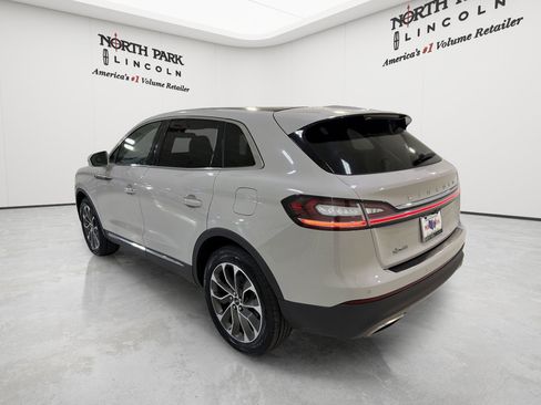 Used 2022 Lincoln Nautilus Reserve FWD image 26