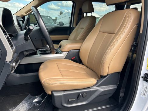 Certified 2022 Ford F350 Lariat w/ Lariat Value Package AWD/4WD image 9