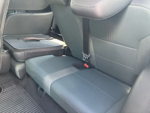 Used 2025 GMC Acadia AT4 w/ Luxury Package AWD/4WD image 32