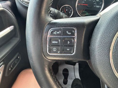 Used 2015 Jeep Wrangler Unlimited Sahara w/ Connectivity Group AWD/4WD image 17