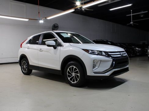 Used 2020 Mitsubishi Eclipse Cross ES image 6