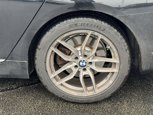 Used 2018 BMW 750i xDrive image 46