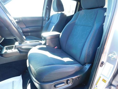 Used 2020 Toyota Tacoma TRD Sport image 20