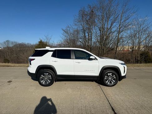 New 2026 Chevrolet Equinox LT w/ Convenience Package II image 2