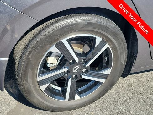 Used 2025 Nissan Sentra SV FWD image 28