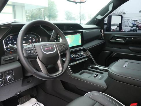 Used 2026 GMC Sierra 2500 AT4X image 15