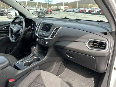 Used 2019 Chevrolet Equinox LT image 16