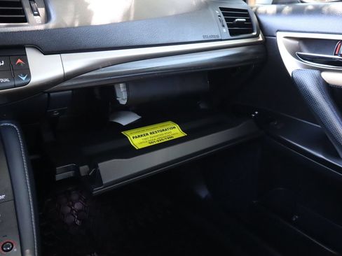 Used 2015 Lexus CT 200h w/ Navigation Package FWD image 38