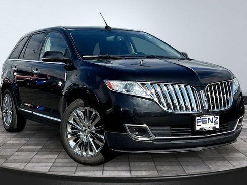 Used 2013 Lincoln MKX AWD image 3