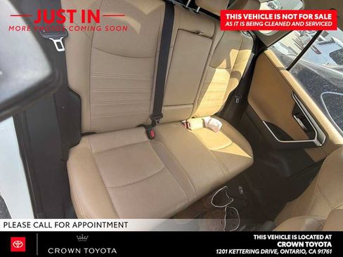 Used 2020 Toyota RAV4 Limited w/ Limited Grade Weather Package FWD image 5