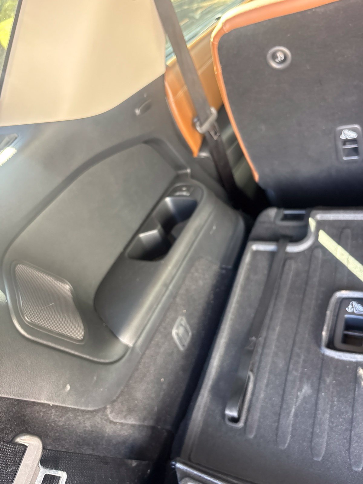 Used 2024 Nissan Pathfinder Platinum FWD image 11