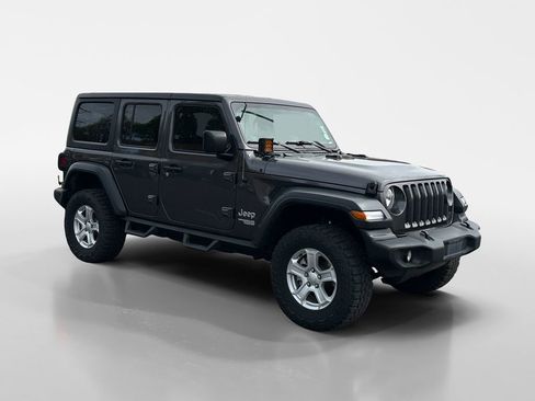 Used 2018 Jeep Wrangler Unlimited Sport S image 9