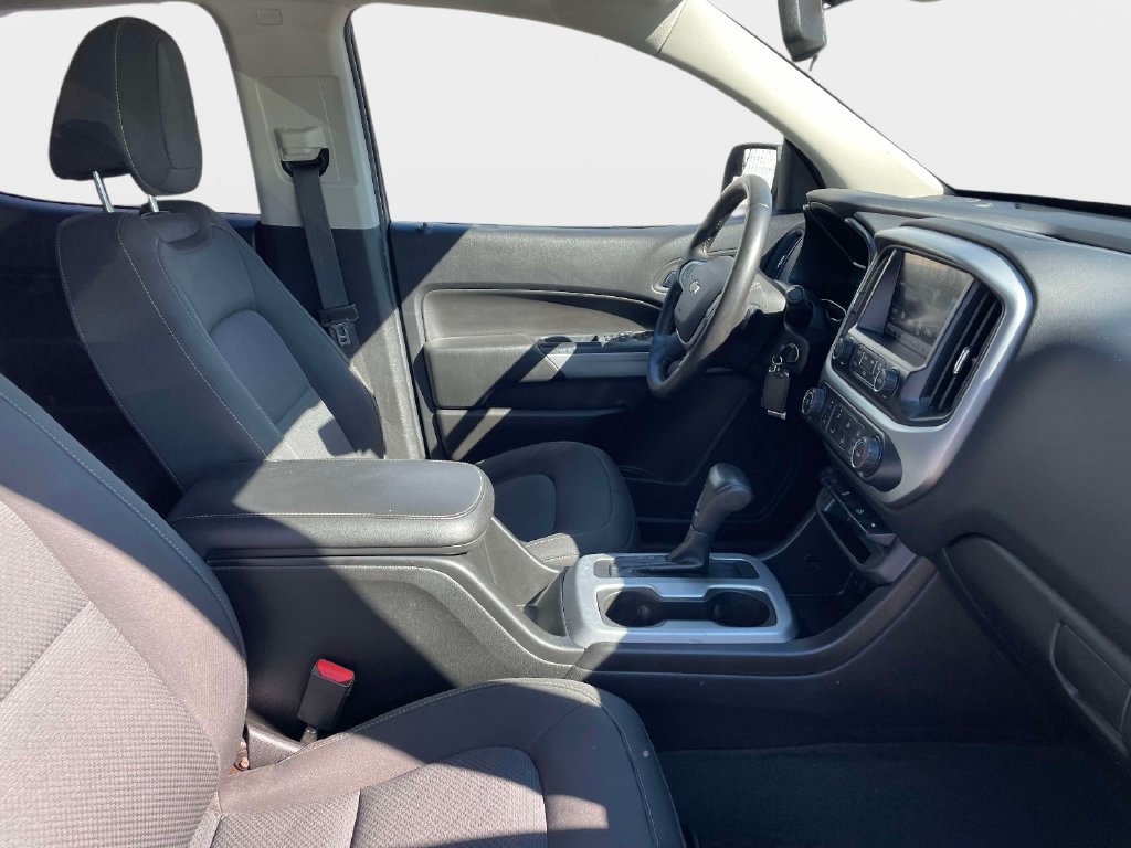 Used 2018 Chevrolet Colorado LT w/ LT Convenience Package RWD image 10