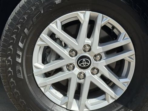 Used 2024 Toyota Tundra SR5 w/ SR5 Convenience Package AWD/4WD image 10