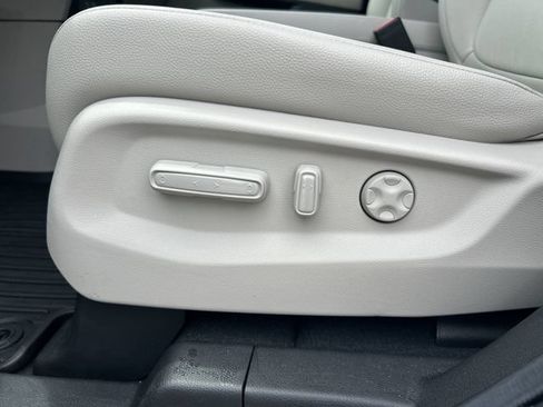 Certified 2026 Honda Odyssey EX-L image 12