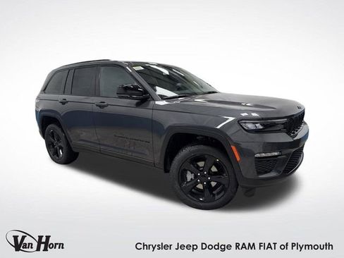 New 2025 Jeep Grand Cherokee Limited w/ Black Appearance Package image 1