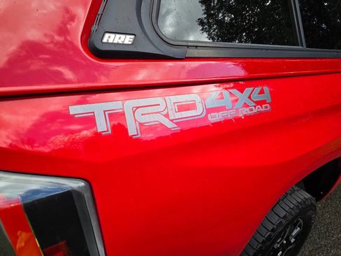 Used 2014 Toyota Tundra Limited w/ Limited Premium Package AWD/4WD image 32