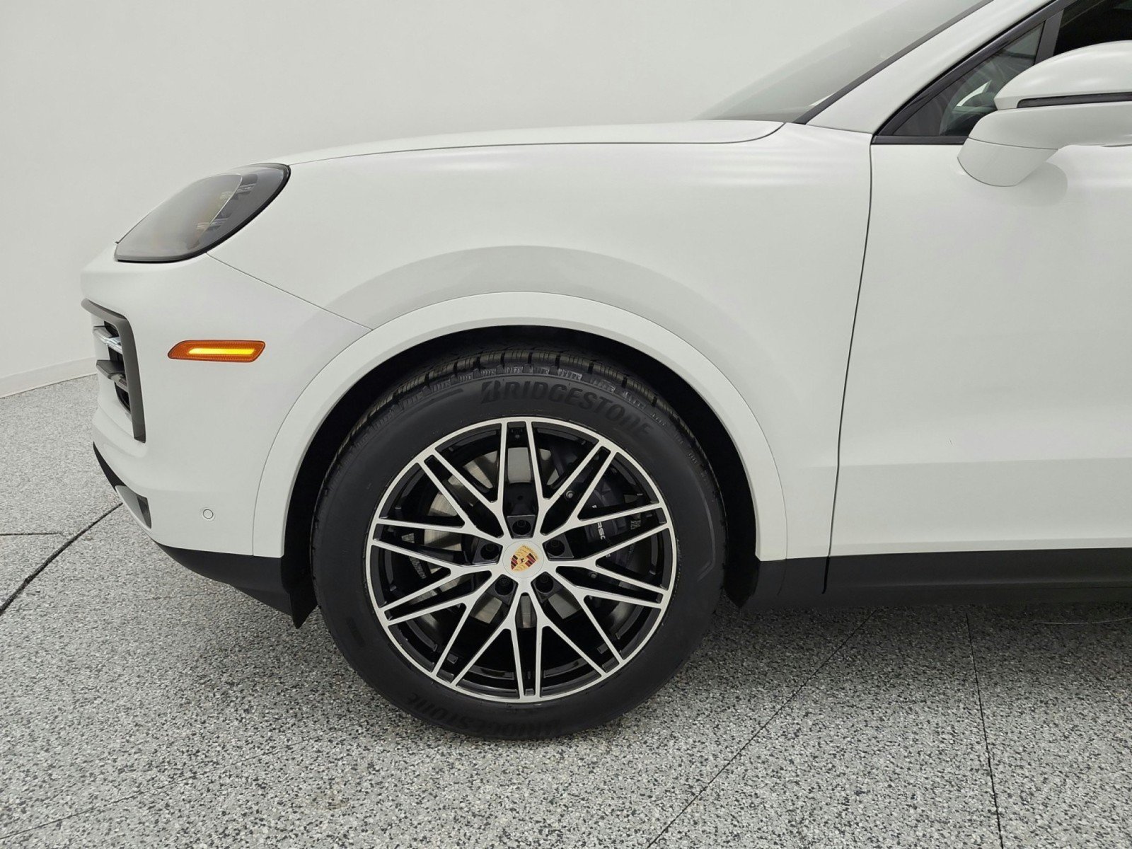 Used 2025 Porsche Cayenne Coupe AWD/4WD image 18