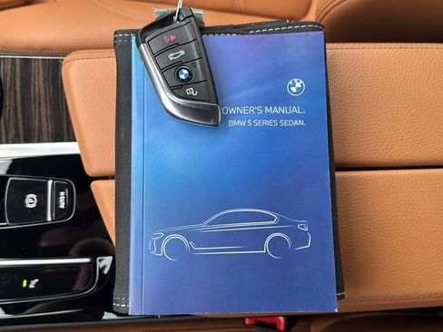 Used 2023 BMW 530i xDrive image 34