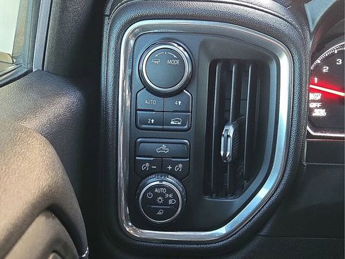 Used 2020 Chevrolet Silverado 1500 LT w/ All-Star Edition image 24