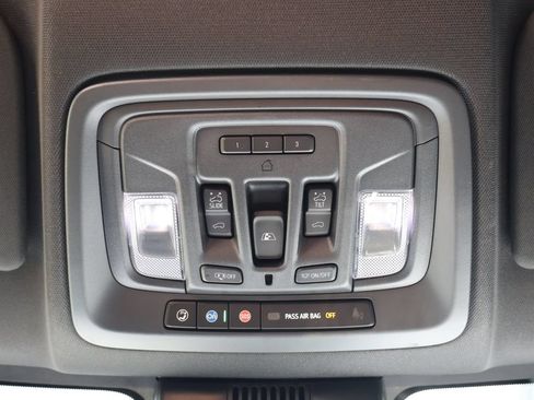 Used 2024 Chevrolet Silverado 2500 High Country w/ High Country Premium Package AWD/4WD image 34