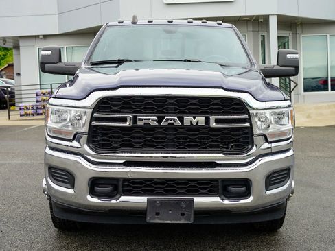 Used 2024 RAM 3500 Tradesman w/ Chrome Appearance Group AWD/4WD image 9