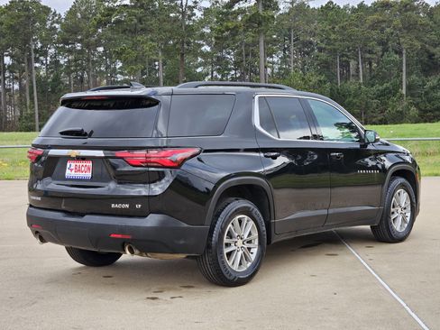 Used 2022 Chevrolet Traverse LT image 4