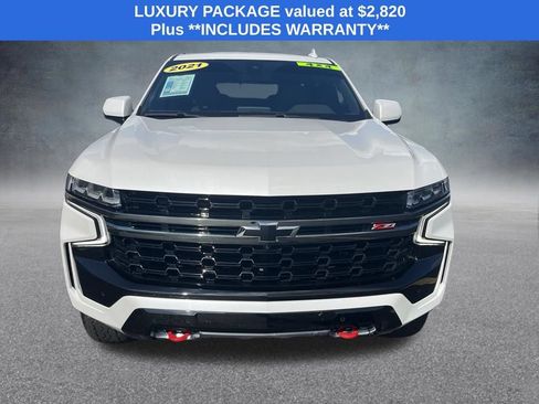 Used 2021 Chevrolet Tahoe Z71 w/ Luxury Package AWD/4WD image 3