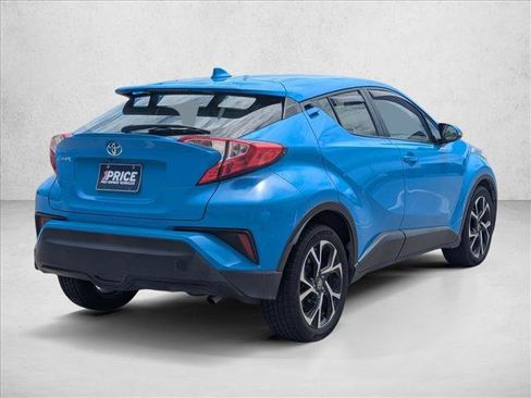 Used 2019 Toyota C-HR XLE image 5