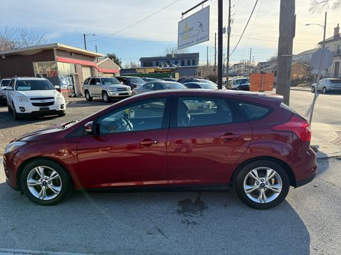 Used 2014 Ford Focus SE image 2