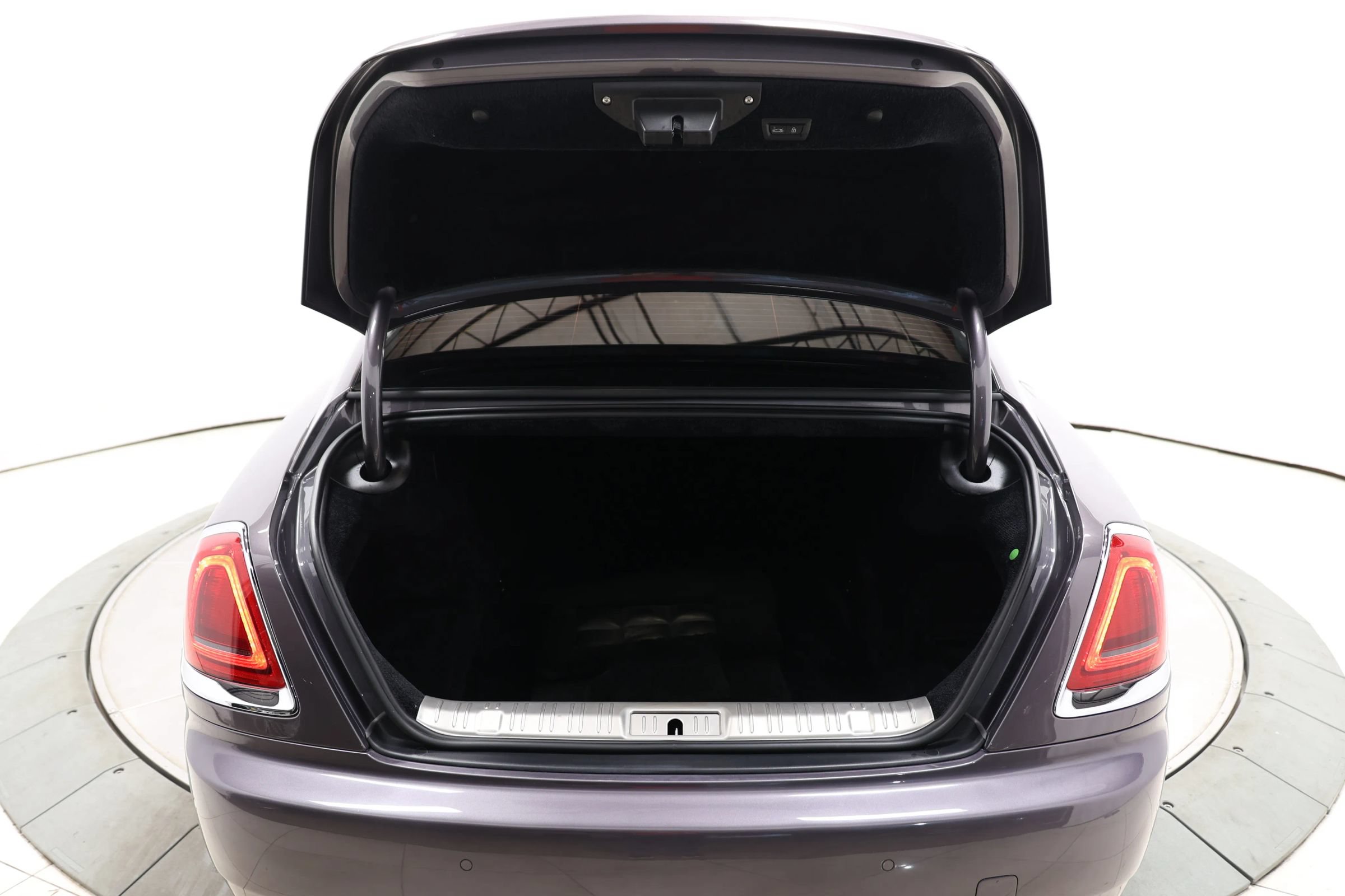 Used 2017 Rolls-Royce Wraith RWD image 79