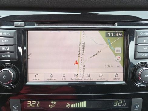 Used 2020 Nissan Rogue SV image 8