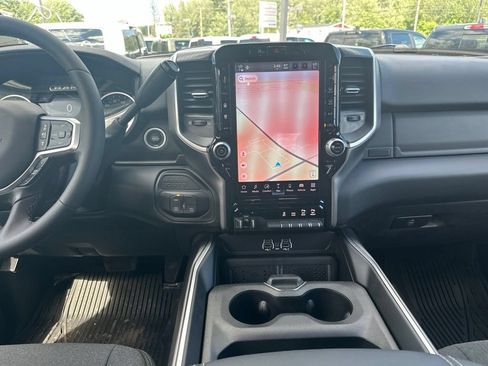 New 2026 RAM 2500 Big Horn AWD/4WD image 18