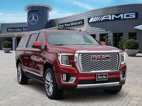 Used 2023 GMC Yukon XL Denali w/ Denali Reserve Package image 2