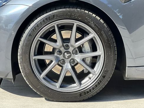 Used 2022 Tesla Model 3 Long Range AWD/4WD image 35
