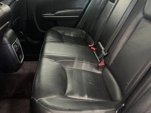 Used 2017 Chrysler 300 Limited AWD/4WD image 15