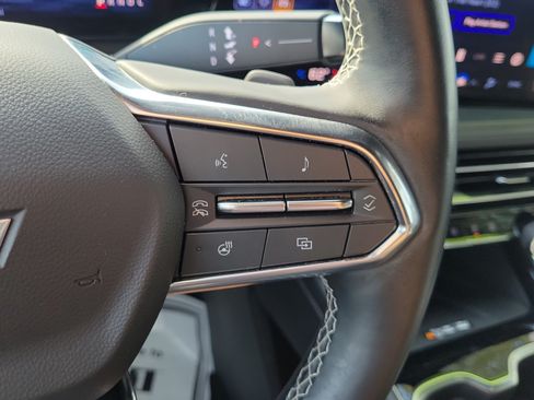 Used 2024 Chevrolet Traverse LT w/ LPO, Floor Liner Package FWD image 25