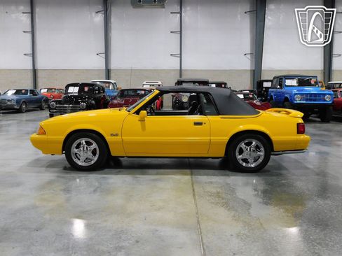 Used 1993 Ford Mustang LX image 21