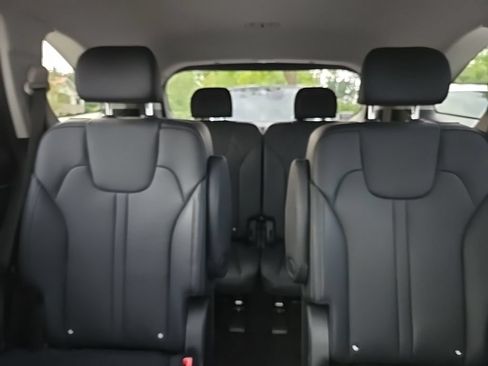 Used 2023 Kia Sorento EX AWD/4WD image 30