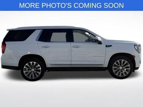 Used 2021 GMC Yukon Denali w/ Denali Premium Package image 3